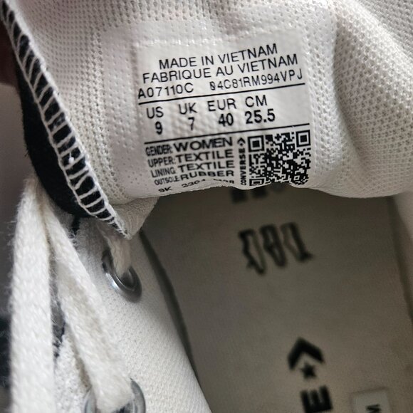 Converse - Picture 4 of 4